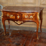 Commode Louis XV, estampillée Walter, (collection privée)