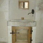 Petite porte de souillarde (manoir)